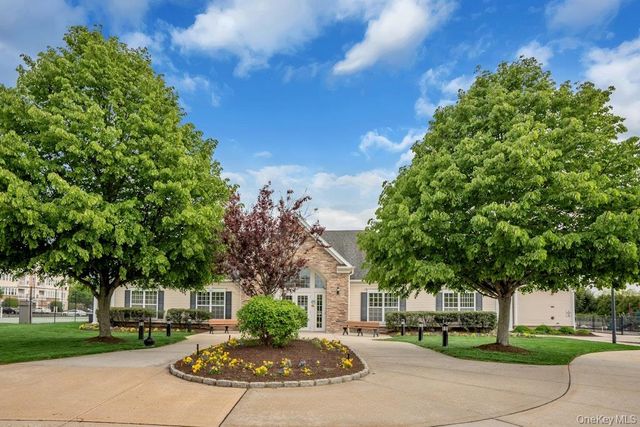 1927 Finch Lane, Central Islip, NY 11722