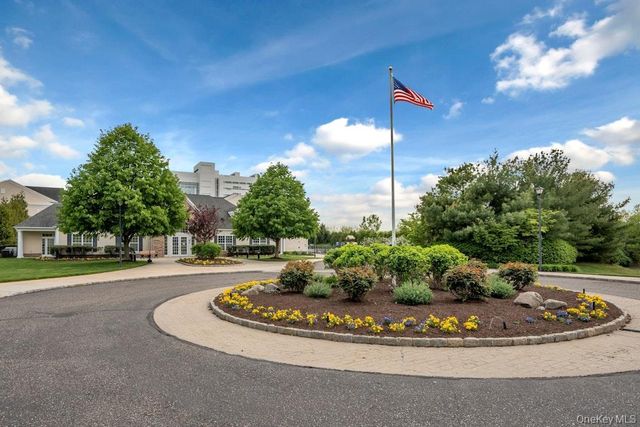 1927 Finch Lane, Central Islip, NY 11722