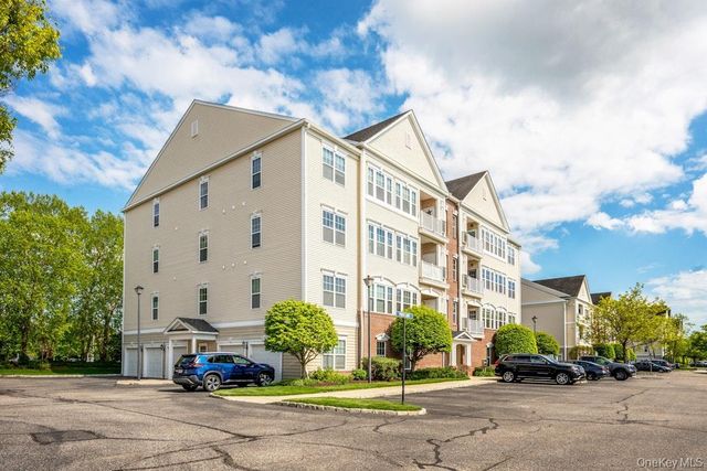 1927 Finch Lane, Central Islip, NY 11722