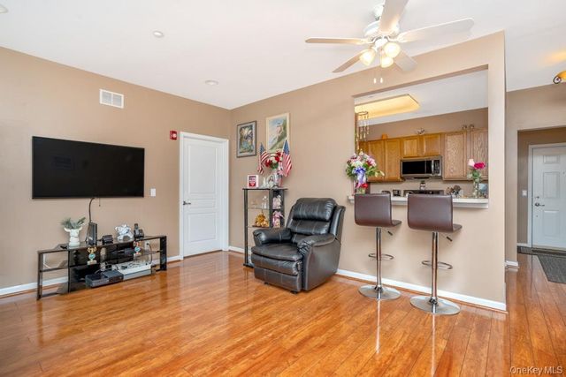 1927 Finch Lane, Central Islip, NY 11722