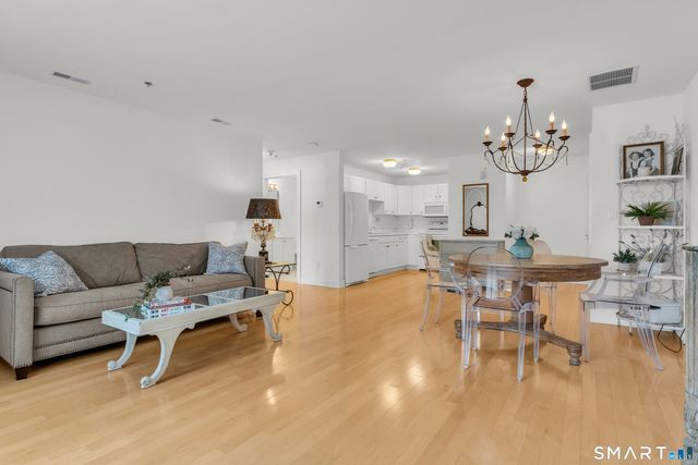 80 Southwick Court 201, Cheshire, CT 06410