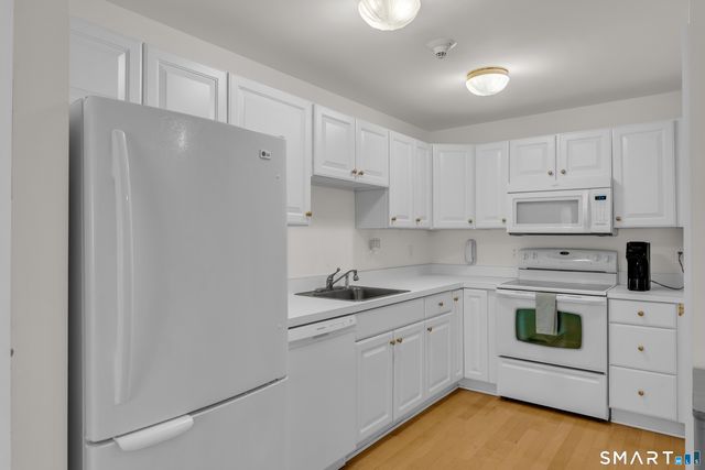 80 Southwick Court 201, Cheshire, CT 06410