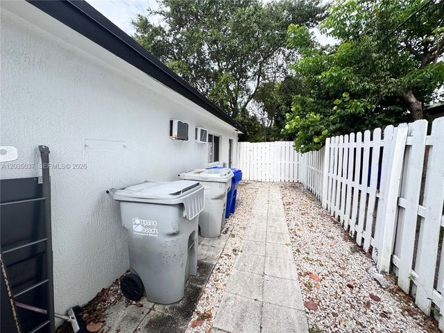 1801 NE 25th Ave 3, Pompano Beach, FL 33062