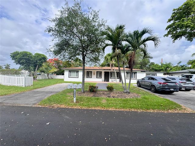 1801 NE 25th Ave 3, Pompano Beach, FL 33062