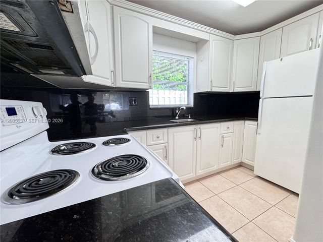 1801 NE 25th Ave 3, Pompano Beach, FL 33062