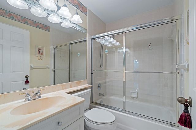 8550 Via Romana 1, Boca Raton, FL 33496