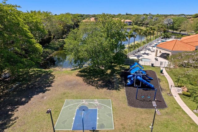 8550 Via Romana 1, Boca Raton, FL 33496