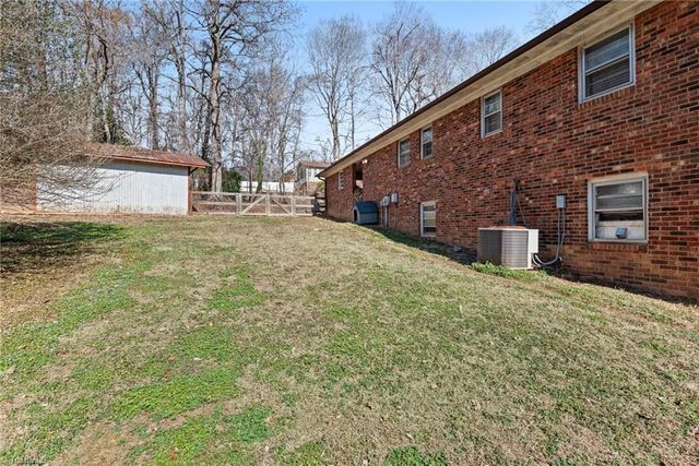 2609 Tree Hollow Extension, Thomasville, NC 27360