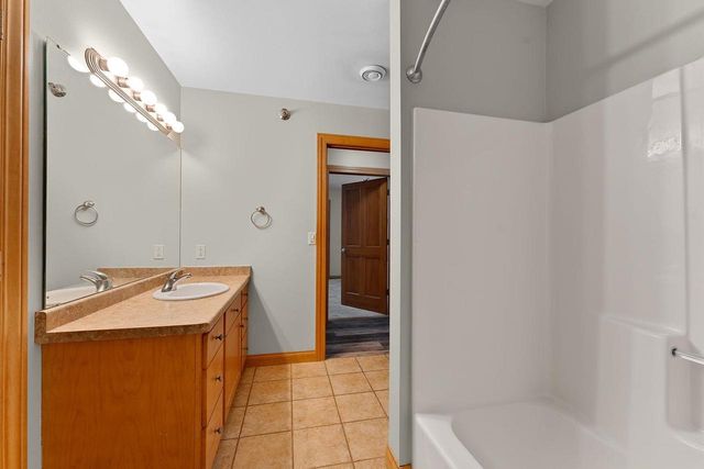 114 Pilgrim Drive #9, Wisconsin Dells, WI 53965