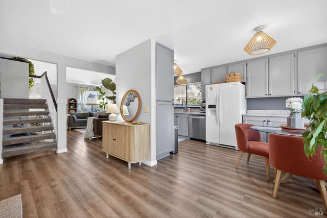 207 Othello Ct, Windsor, CA 95492