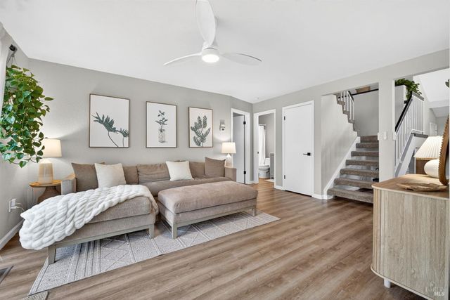 207 Othello Ct, Windsor, CA 95492