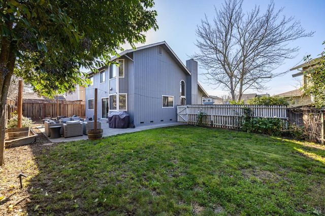 207 Othello Ct, Windsor, CA 95492