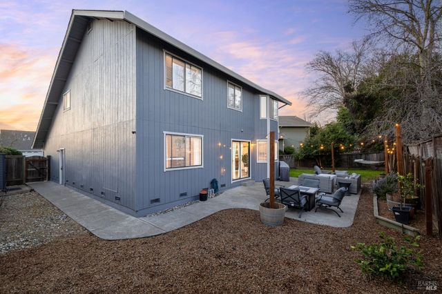 207 Othello Ct, Windsor, CA 95492