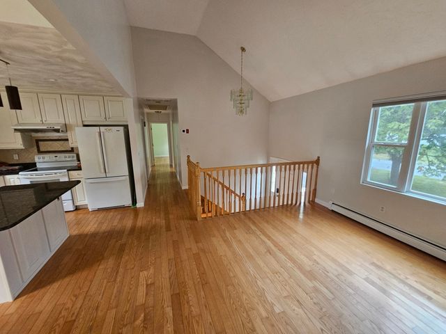 1 Stuart Street, Wilmington, MA 01887