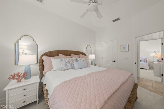 2648 Fairmont Isle CIR, Cape Coral, FL 33991