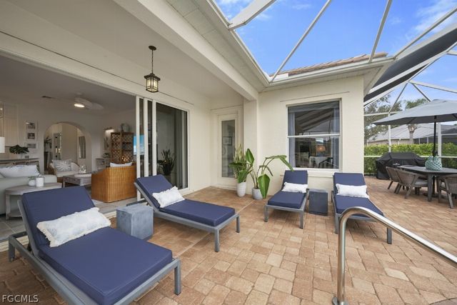 2648 Fairmont Isle CIR, Cape Coral, FL 33991