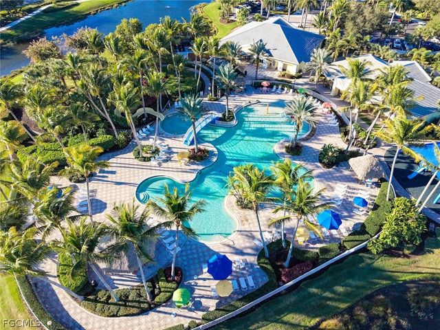 2648 Fairmont Isle CIR, Cape Coral, FL 33991