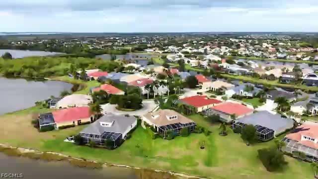 2648 Fairmont Isle CIR, Cape Coral, FL 33991