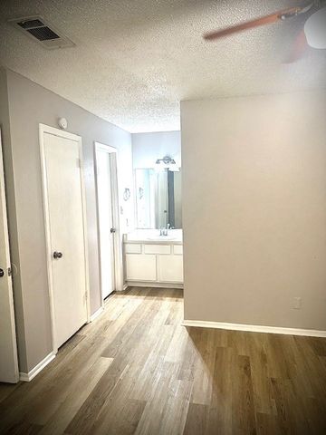 4218 Calallen Dr 4, Corpus Christi, TX 78410