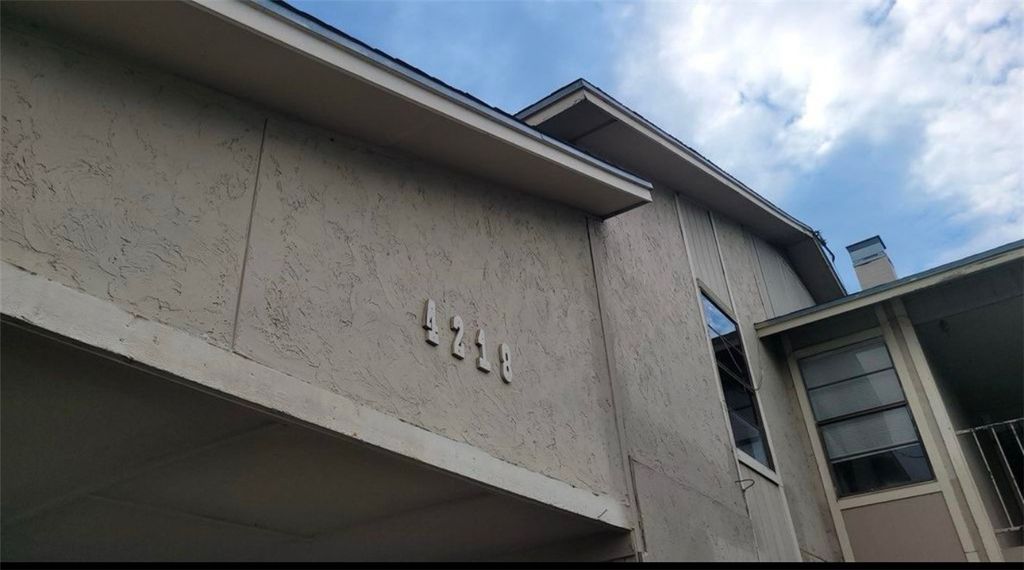4218 Calallen Dr 4, Corpus Christi, TX 78410