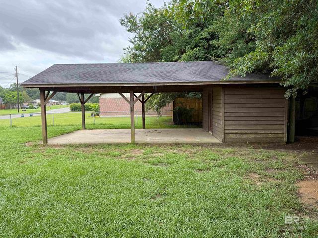 119 Spruce Avenue, Brewton, AL 36426
