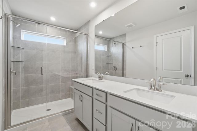 5230 Wyes Oak Lane, Charlotte, NC 28269