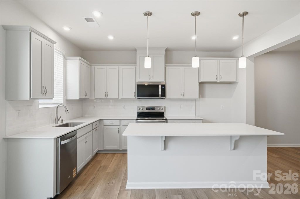 5230 Wyes Oak Lane, Charlotte, NC 28269