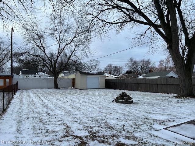 630 Gargantua Avenue, Clawson, MI 48017