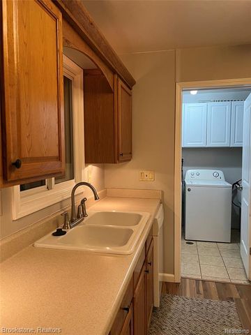 630 Gargantua Avenue, Clawson, MI 48017