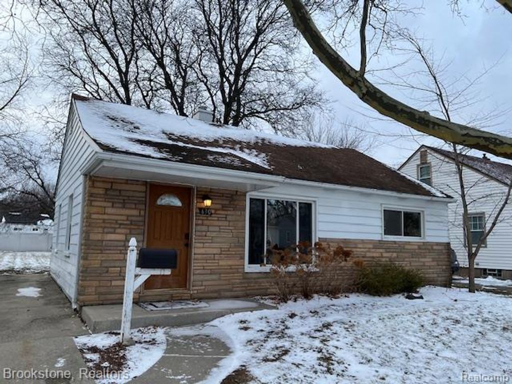 630 Gargantua Avenue, Clawson, MI 48017