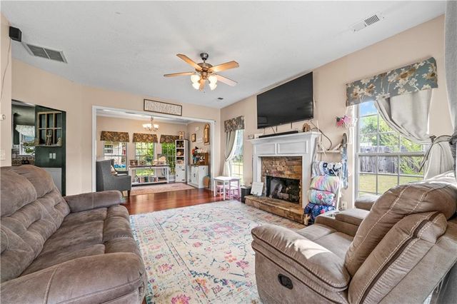 16 Willow Court NW, Cartersville, GA 30120