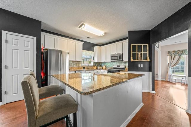 16 Willow Court NW, Cartersville, GA 30120