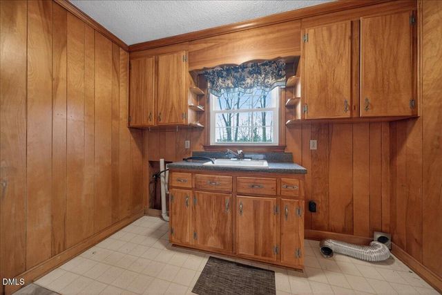 5801 Dogwood Drive, Raleigh, NC 27616