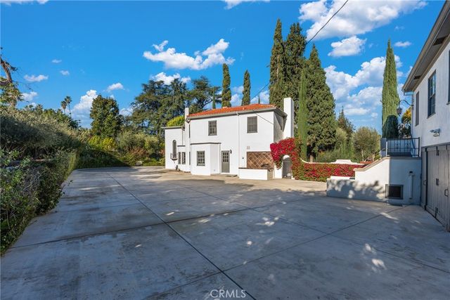 1205 W Highland Avenue, Redlands, CA 92373