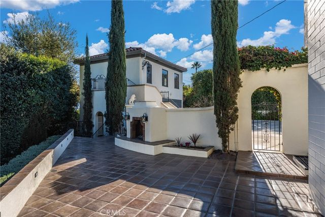 1205 W Highland Avenue, Redlands, CA 92373