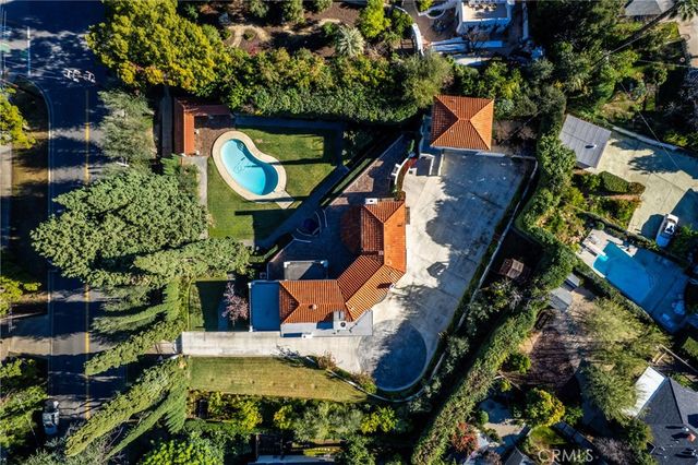 1205 W Highland Avenue, Redlands, CA 92373