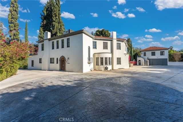 1205 W Highland Avenue, Redlands, CA 92373