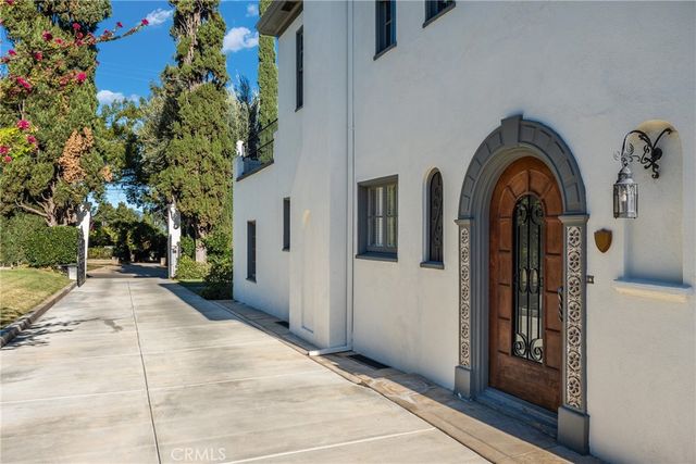 1205 W Highland Avenue, Redlands, CA 92373