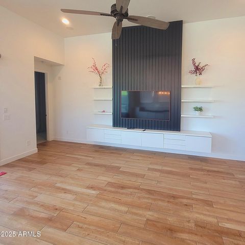 2009 W Trotter Trail, Phoenix, AZ 85085
