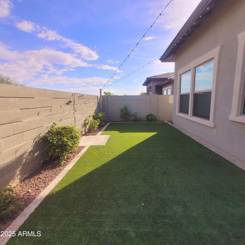 2009 W Trotter Trail, Phoenix, AZ 85085