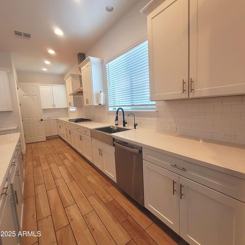 2009 W Trotter Trail, Phoenix, AZ 85085
