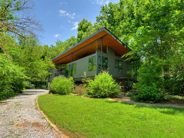 641 E Brooks Street, Norman, OK 73071
