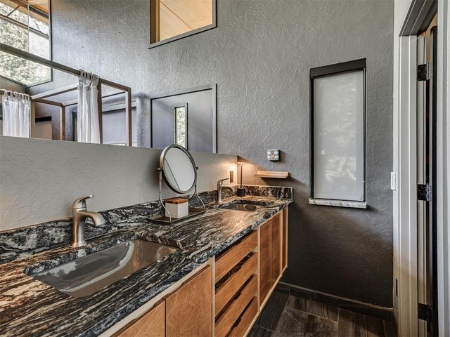 641 E Brooks Street, Norman, OK 73071
