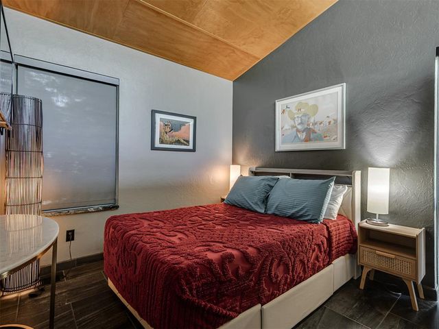 641 E Brooks Street, Norman, OK 73071