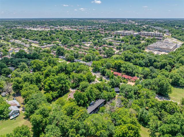 641 E Brooks Street, Norman, OK 73071