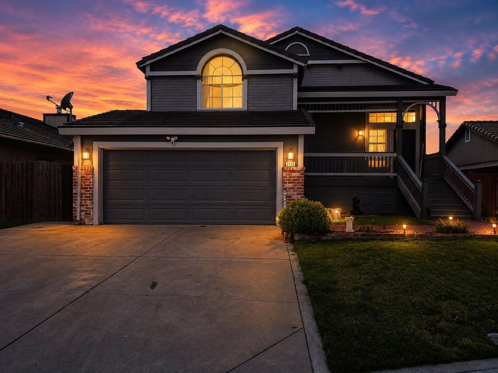 2115 Jayhawk Dr, Lodi, CA 95240