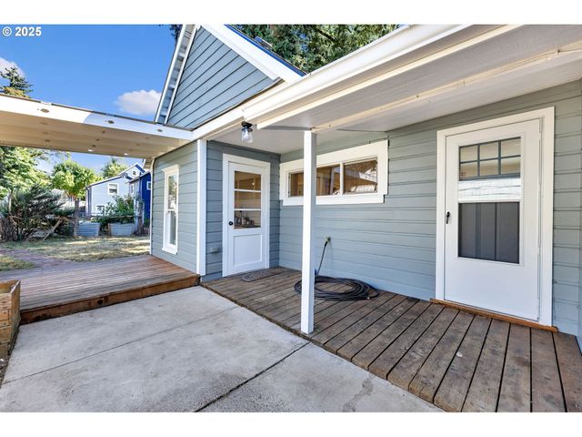 812 JEFFERSON St, Oregon City, OR 97045