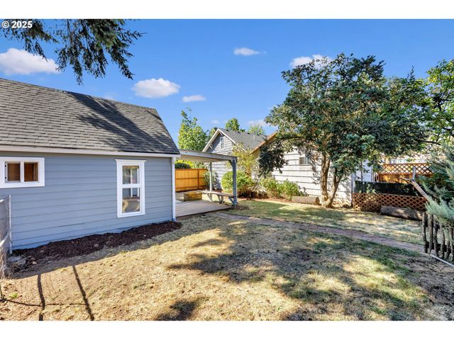 812 JEFFERSON St, Oregon City, OR 97045