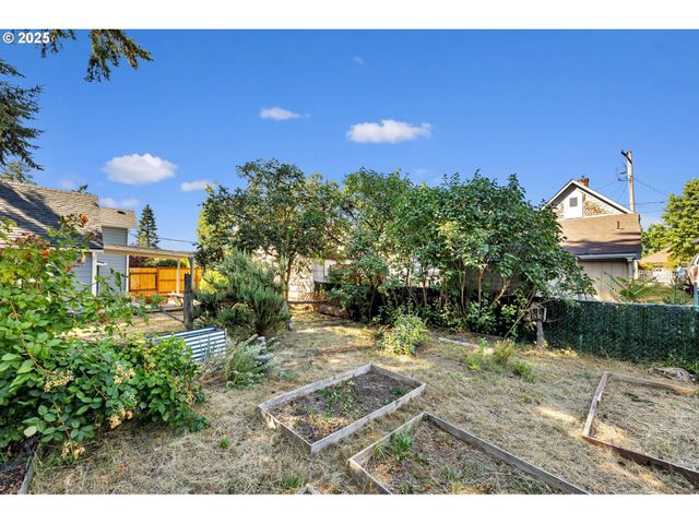 812 JEFFERSON St, Oregon City, OR 97045