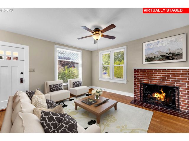 812 JEFFERSON St, Oregon City, OR 97045